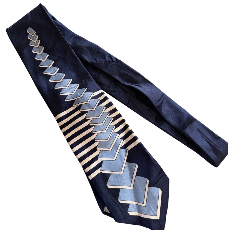 Serica Mens Silk Tie Navy Blue Geometric 3D Block Stripe Made in Italy 3.75in